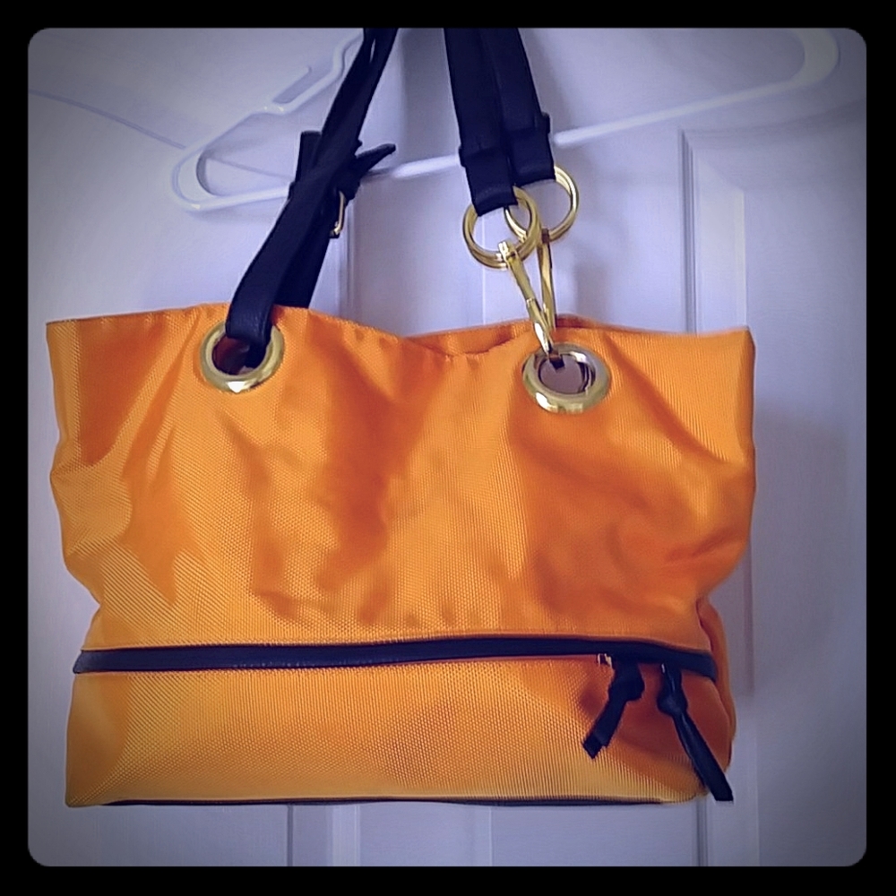 Woven Handbag with Gold Trim and Pleather Straps a